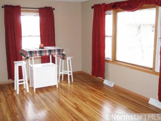 530 6th St, Avon, MN 56310