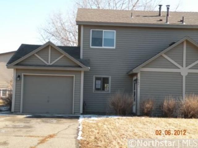 10641 Bluebird St NW, Coon Rapids, MN 55433