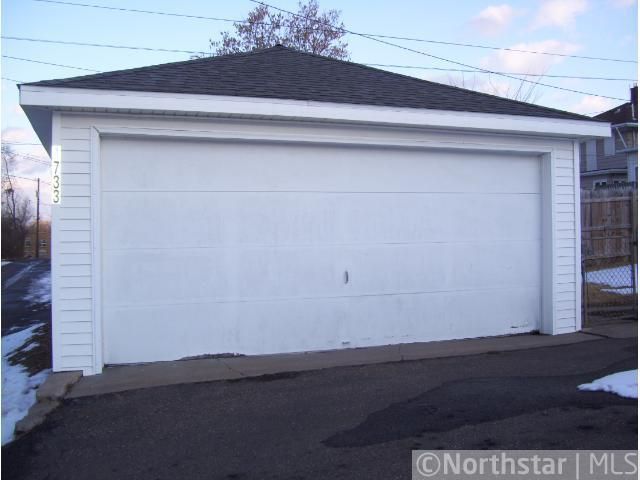 1733 7th St E, Saint Paul, MN 55106