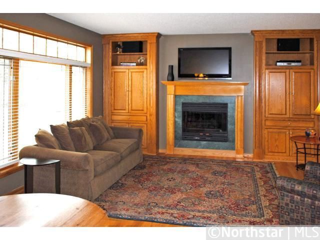 199 Oakhill Dr, Shoreview, MN 55126