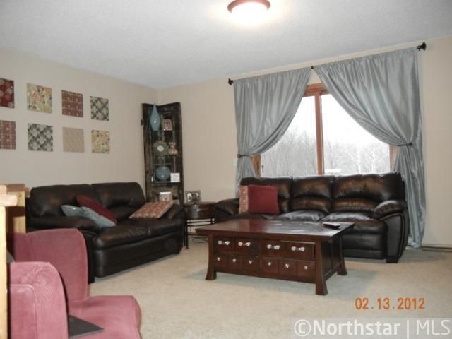 20384 Auburn St NW, Elk River, MN 55330