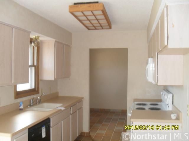 1029 Monroe St S, Shakopee, MN 55379