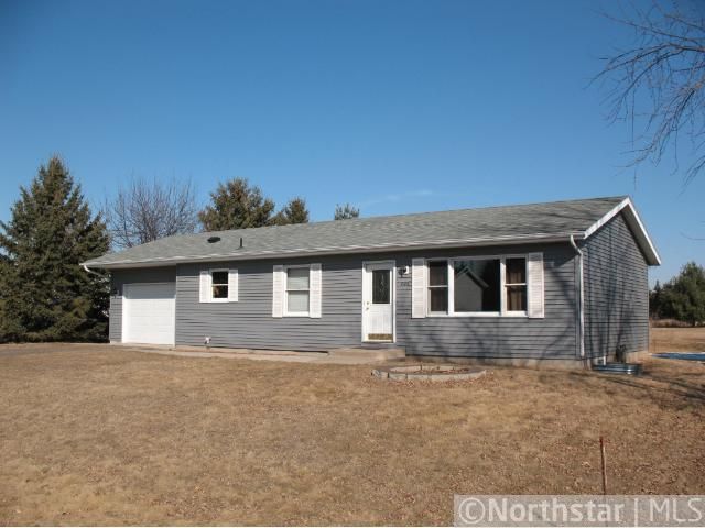 404 Circle Dr, Braham, MN 55006