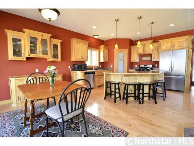 786 Settlers Ct, Delano, MN 55328