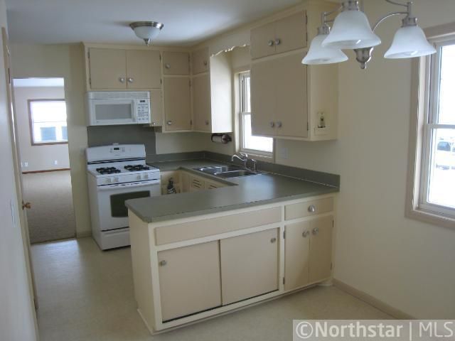 5840 5th St NE, Fridley, MN 55432