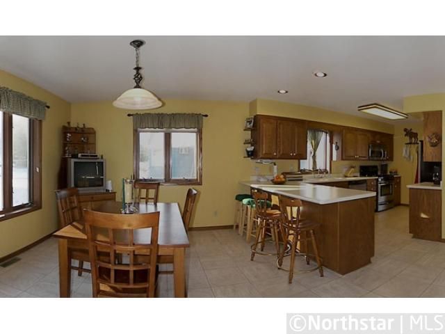 804 Parker Ave, Roseville, MN 55113