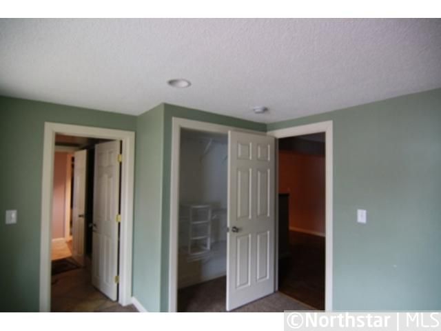 2082 Bush Ave E, Saint Paul, MN 55119