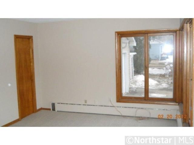 305 Chestnut St E, Annandale, MN 55302