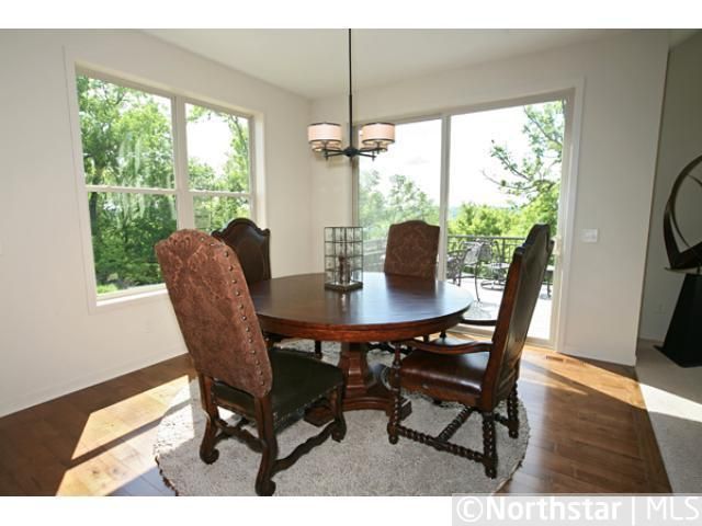 10761 Lyndale Bluffs Trl, Bloomington, MN 55420