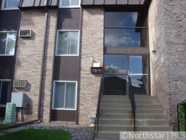 4207 Lakeside Ave N #140, Brooklyn Center, MN 55429