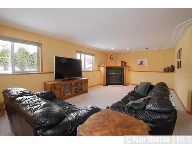 3660 Dakota Ave, Woodbury, MN 55125
