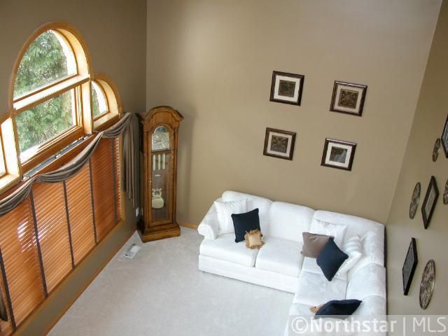 5895 Otter Ridge Cir, White Bear Lake, MN 55110