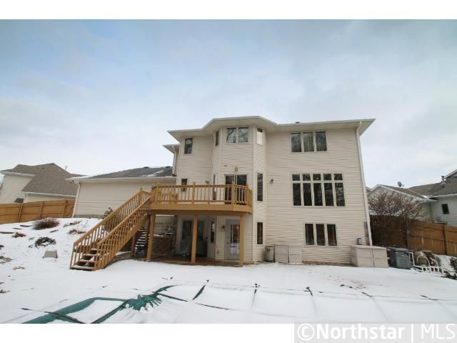5895 Otter Ridge Cir, White Bear Lake, MN 55110