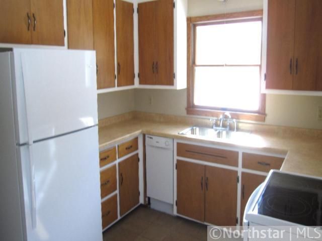 818 85th Ln NW, Coon Rapids, MN 55433
