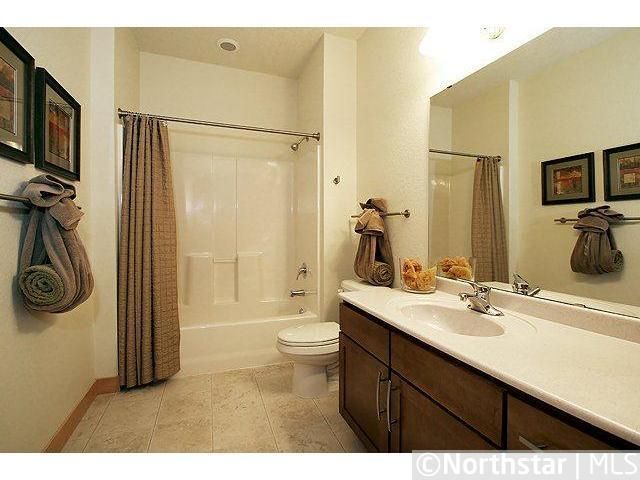 4750 53rd St E #208, Minneapolis, MN 55417