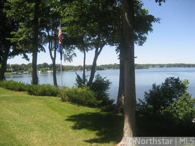 26760 Edgewood Rd, Excelsior, MN 55331