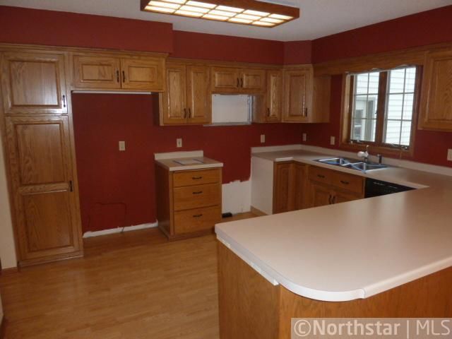 28092 Timber Lane Rd, Paynesville, MN 56362