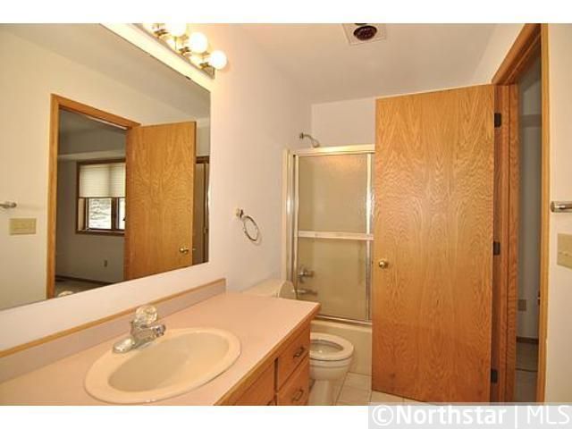 705 Columbus Ave S, New Prague, MN 56071