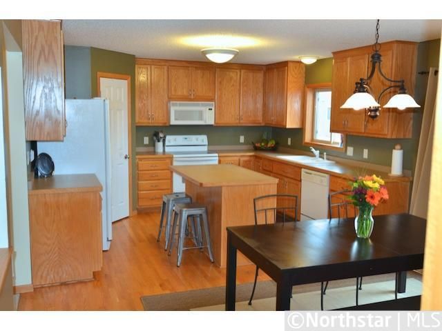 812 36th St W, Hastings, MN 55033