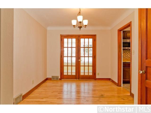 880 Nebraska Ave W, Saint Paul, MN 55117