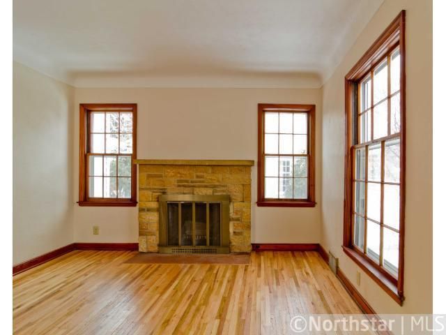 880 Nebraska Ave W, Saint Paul, MN 55117