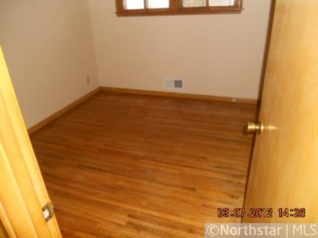 524 Idaho Ave E, Saint Paul, MN 55130