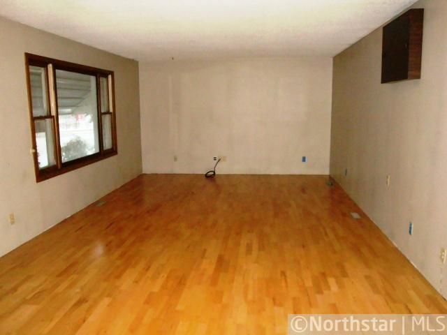 245 Highway 7 E, Hutchinson, MN 55350
