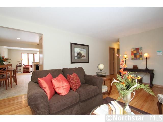 2112 Ivy Ave E, Saint Paul, MN 55119