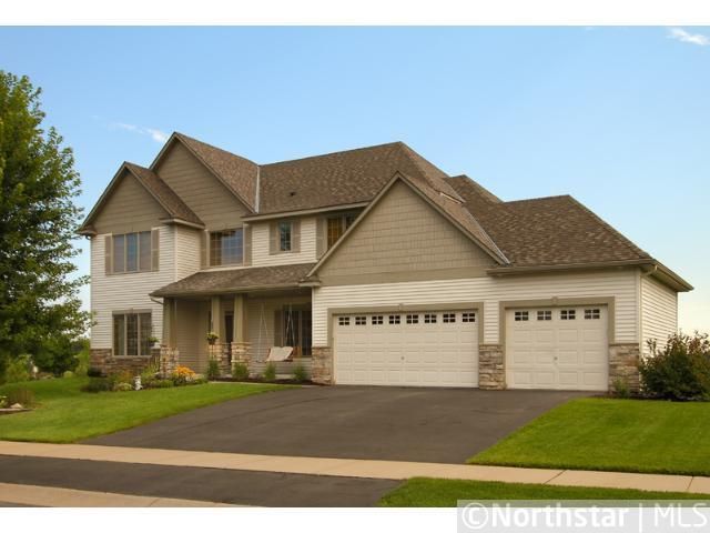 12494 Chesholm Ln, Eden Prairie, MN 55347