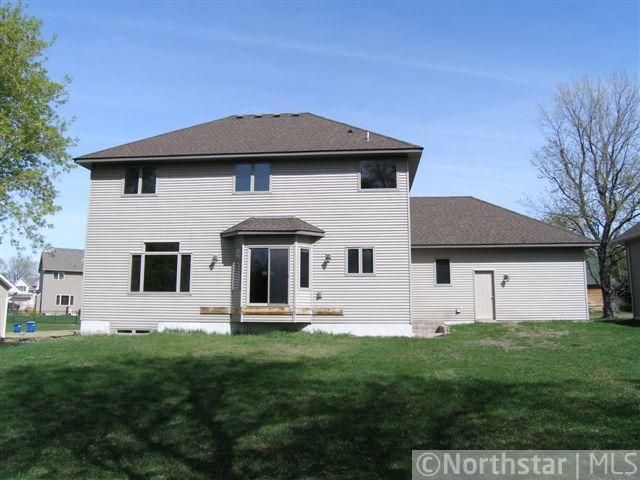 206 Nadeau Rd, Little Canada, MN 55117