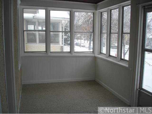 1361 Searle St, Saint Paul, MN 55130