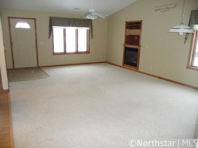 957 Southgate Dr, Ellsworth, WI 54011