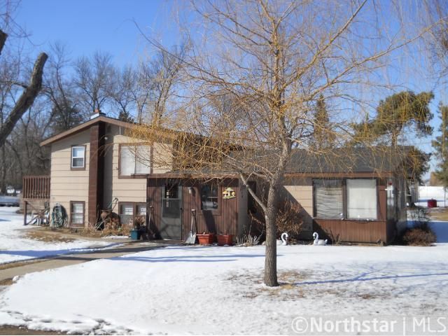 7787 State St, Clear Lake, MN 55319