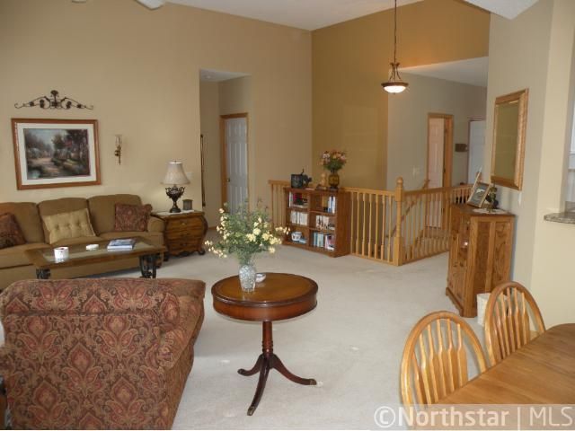 15106 Crestview Cir N, Rosemount, MN 55068