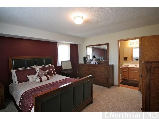 9030 184th Ave NW, Nowthen, MN 55330