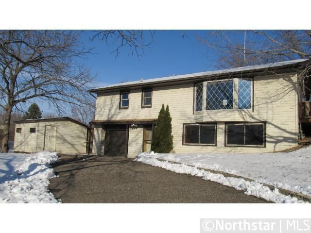13901 Steven Rd, Burnsville, MN 55337