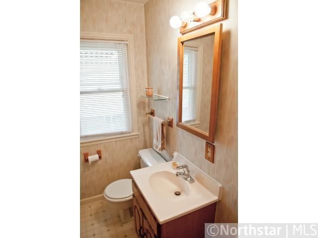 4255 Irving Ave N, Minneapolis, MN 55412