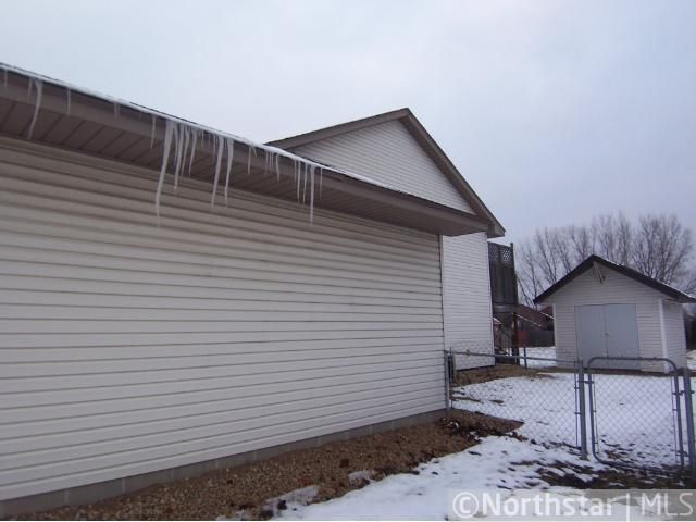 7182 39th St N, Oakdale, MN 55128