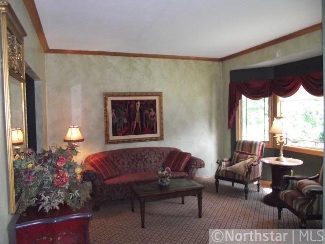 13569 Glasgow Ln, Apple Valley, MN 55124