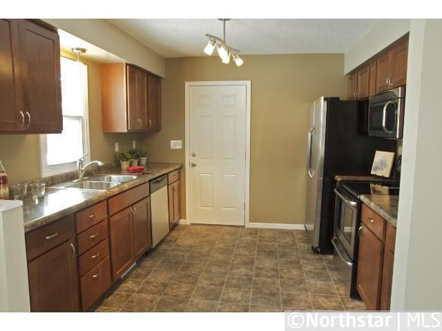 3225 64th Ave N, Brooklyn Center, MN 55429