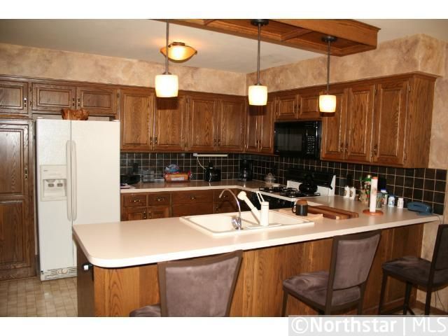 2552 Moundsview Dr, Mounds View, MN 55112
