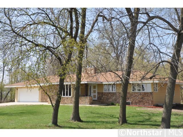 32194 231st Ave, Le Center, MN 56057