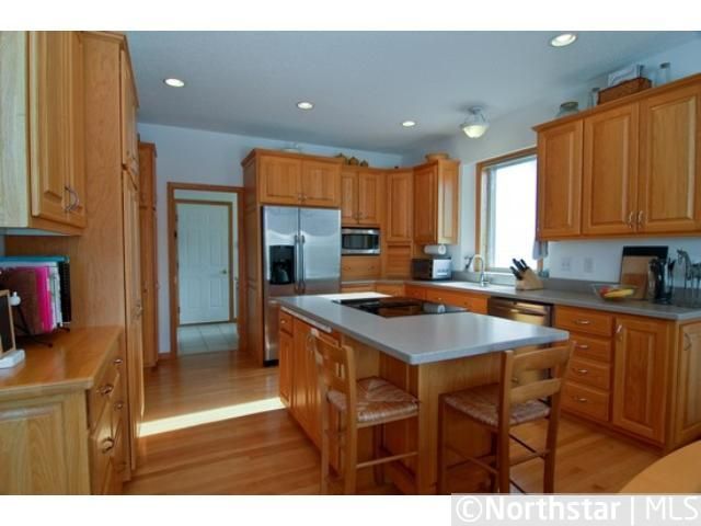 3983 Donegal Way, Eagan, MN 55122