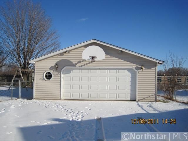 7332 Beard Ave N, Brooklyn Park, MN 55443