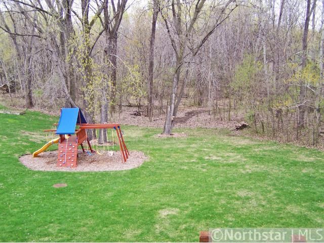 955 Amble Rd, Shoreview, MN 55126