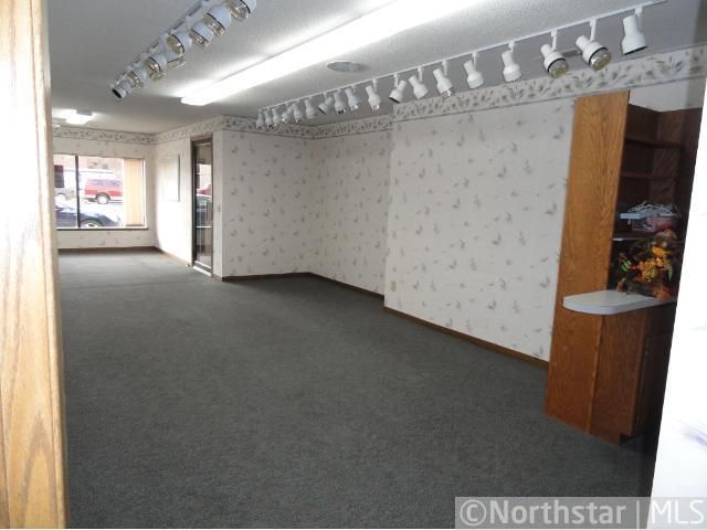 112 4th St NW, Faribault, MN 55021