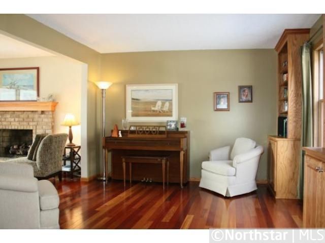 6205 Cascade Ps, Chanhassen, MN 55317