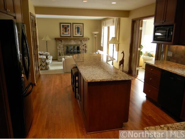 2750 Crescent Ridge Rd, Minnetonka, MN 55305