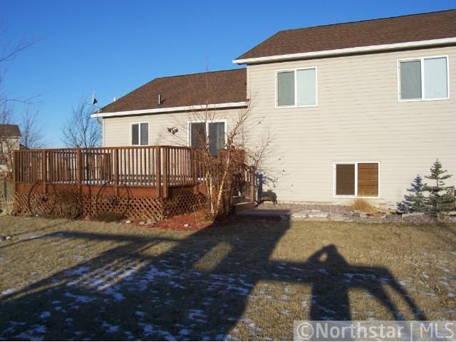 305 Bavaria Ln, Waverly, MN 55390
