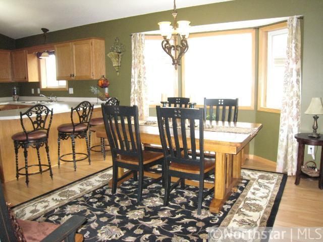 25556 Forest Blvd Ln, Wyoming, MN 55092
